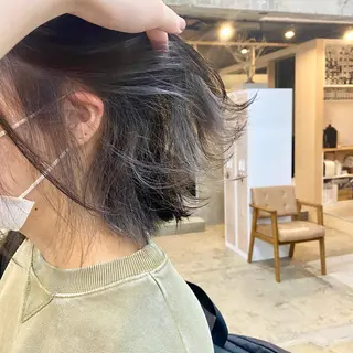 ミディアム 茜璃/ブリーチカラー /レイヤーカットのヘアスタイル