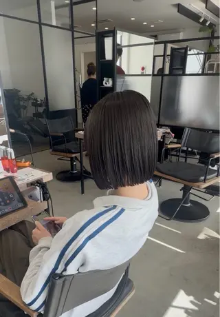 ミディアム CHESS所属・星 優南のヘアスタイル