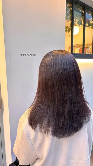 カラー moon所属・平出 千尋のヘアスタイル