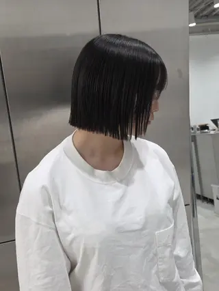 ショート ill 天神大名所属・YOKUTO 透明感カラー/ボブのヘアスタイル
