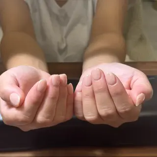 ネイル エーナイン　イオンモール苫小牧店所属・尾﨑 梨緒のネイルデザイン