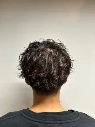 ショート パーマ メンズ 相澤 拳のヘアスタイル