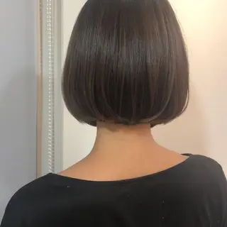 ショート カラー 中山 天地のヘアスタイル