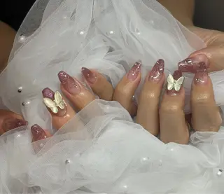 ネイル 黒須莉奈 IRYのネイルデザイン