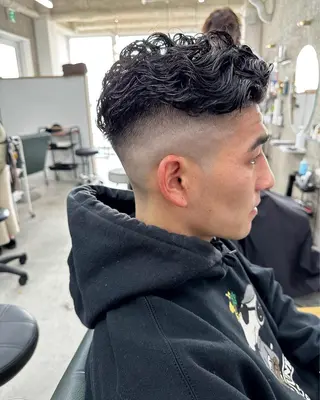 パーマ メンズ 八谷 将平のヘアスタイル