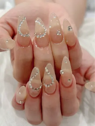 ネイル Zir nail 津田沼店所属・☁️ ゆい 🧸💛のネイルデザイン