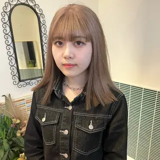 ミディアム カラー ヘアアレンジ 縮毛矯正ブリーチ/ ベージュmamiのヘアスタイル