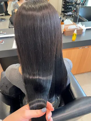 ロング KAREN（ému） 伏見/カットモデルのヘアスタイル