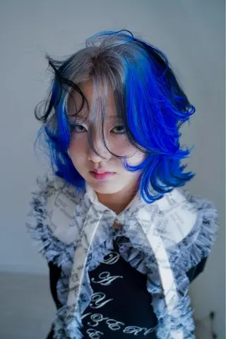 ミディアム カラー ホワイトカラー/梅田 ハイトーン/しんのヘアスタイル