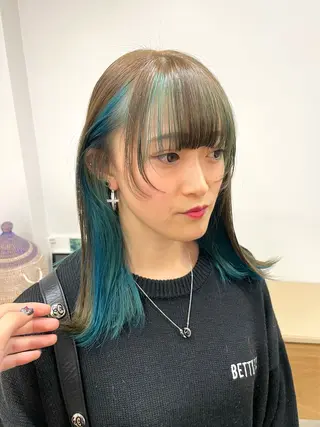 ミディアム カラー 神田 凜音のヘアスタイル