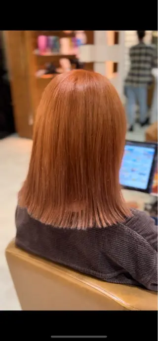 ミディアム カラー 伊藤 鈴葉のヘアスタイル