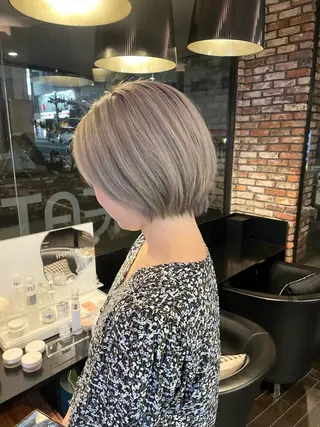 ショート カラー ショート 顔周りレイヤー/マオのヘアスタイル