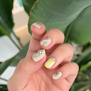 ネイル Nico所属・Nico🌛 Karenのネイルデザイン