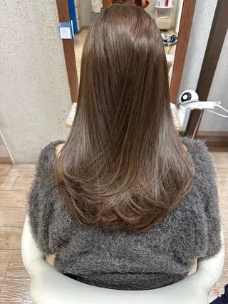 ロング カラー 阿部 美咲のヘアスタイル