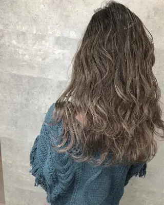 セミロング カラー 髪質改善 中川　翔のヘアスタイル