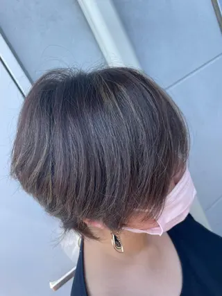 ショート カラー Nani SATOMIのヘアスタイル