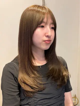 セミロング RIN／韓国ヘア レイヤーカットのヘアスタイル