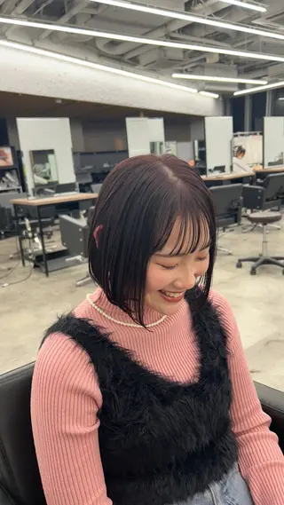 ショート カラー レイヤー/ボブ/透明 感カラー/佐藤奈由のヘアスタイル