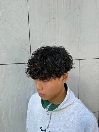 ショート パーマ メンズ パーマ指名1位✨ 針尾 完のヘアスタイル