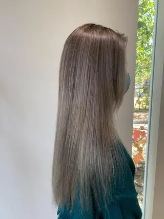 ロング 網谷 華乃のヘアスタイル