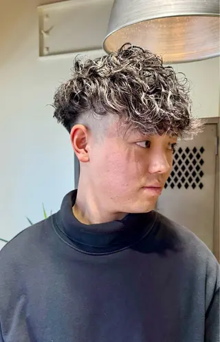 ショート カラー パーマ 園田 将士のヘアスタイル