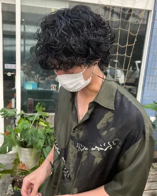 ミディアム パーマ メンズ green ueno所属・ウチダ 🦖メンズカットのヘアスタイル
