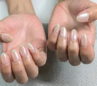 ネイル 三谷 さやかのネイルデザイン