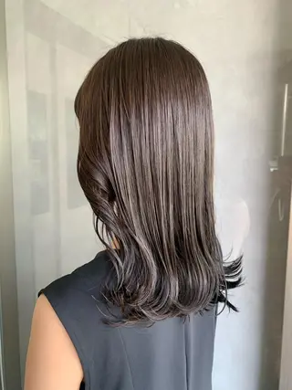 セミロング カラー 【髪質改善🌿】木本 志歩のヘアスタイル