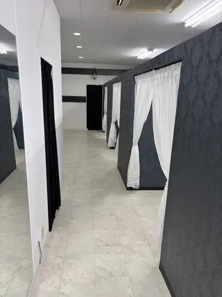 Eclat(エクラ)所属・Eclat(エクラ) かんな、はんな2名のネイルデザイン