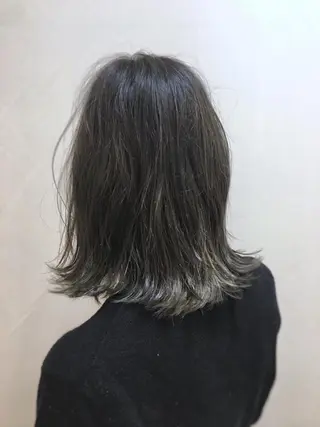 ミディアム カラー ケアブリーチ 坪井佑樹のヘアスタイル