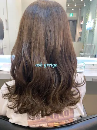 セミロング 岡野 静華のヘアスタイル