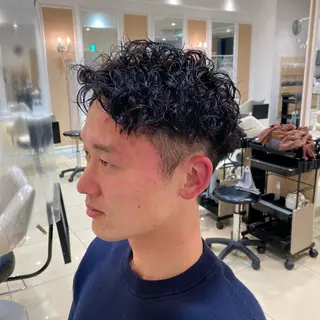 ショート パーマ メンズ メンズ特化型美容師 栗山勇人のヘアスタイル