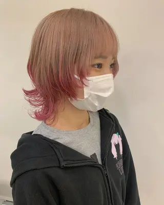 ミディアム ブリーチ/ウルフ ハッシュカット/石山のヘアスタイル