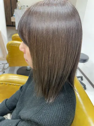 セミロング カラー 大内 カオリのヘアスタイル