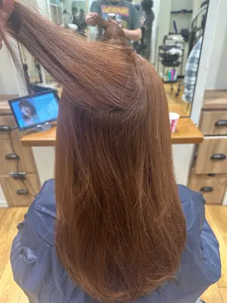 ミディアム カラー 米山 龍音のヘアスタイル
