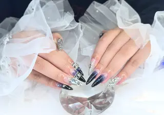 ネイル private salon le'a所属・le'a スタッフのネイルデザイン