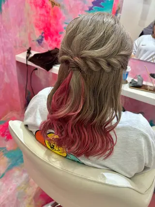 セミロング カラー ヘアアレンジ ヤマグチ ユキナのヘアスタイル