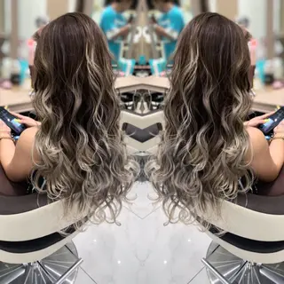 ロング カラー N° jillva ♦️川端裕司♦️のヘアスタイル