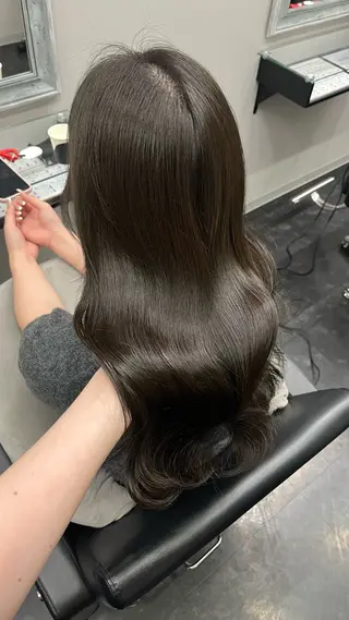 ロング BALE所属・祥華(さちか)／透 明感カラー／髪質改善のヘアスタイル