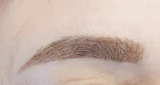 アイブロウ mabelle  まべるのネイルデザイン