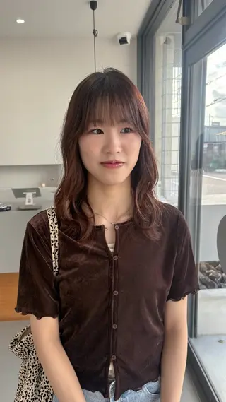 セミロング カラー 🪻韓国カット 🤍yuanのヘアスタイル