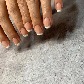 ネイル THECOLORS所属・近貞 莉奈のネイルデザイン