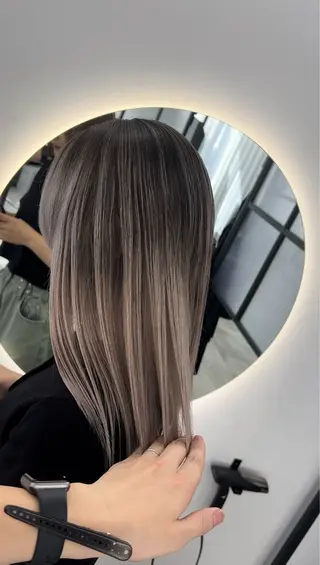 ロング ✨パーマ×ハイトーン Futo✨のヘアスタイル