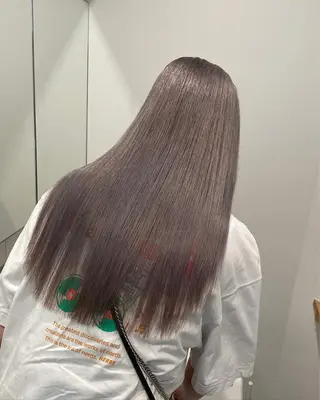 ロング カラー laff 新宿所属・切りっぱなしボブ レイヤー/縮毛矯正のヘアスタイル