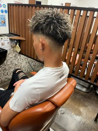 ショート カラー メンズ ヘアープランニング　ビジョン所属・合田匡我 VISIONのヘアスタイル