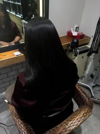 セミロング red neo あいりのヘアスタイル