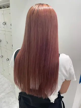 セミロング カラー Ella所属・nana【艶髪】/ レイヤー/縮毛矯正のヘアスタイル