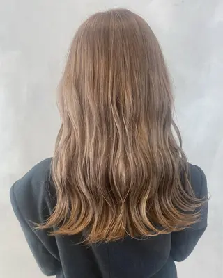 ロング カラー デザインカラー/パー マ🦖外岡咲希🦖のヘアスタイル