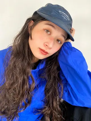 セミロング パーマ カラー CEINE OURのヘアスタイル