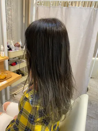 ロング カラー ブリーチなしWカラー /酸性ストレート河本のヘアスタイル